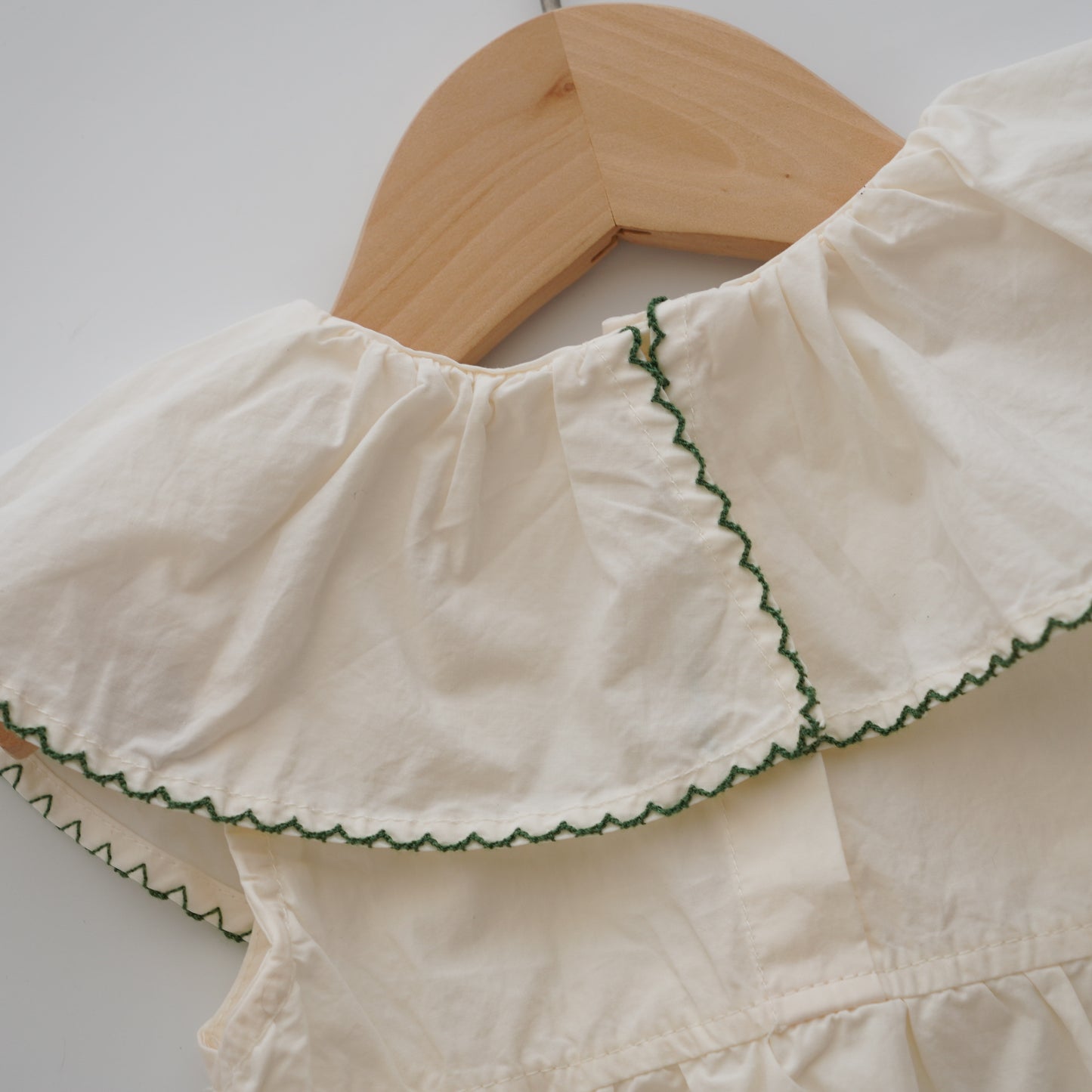 Love Shape Collar Romper