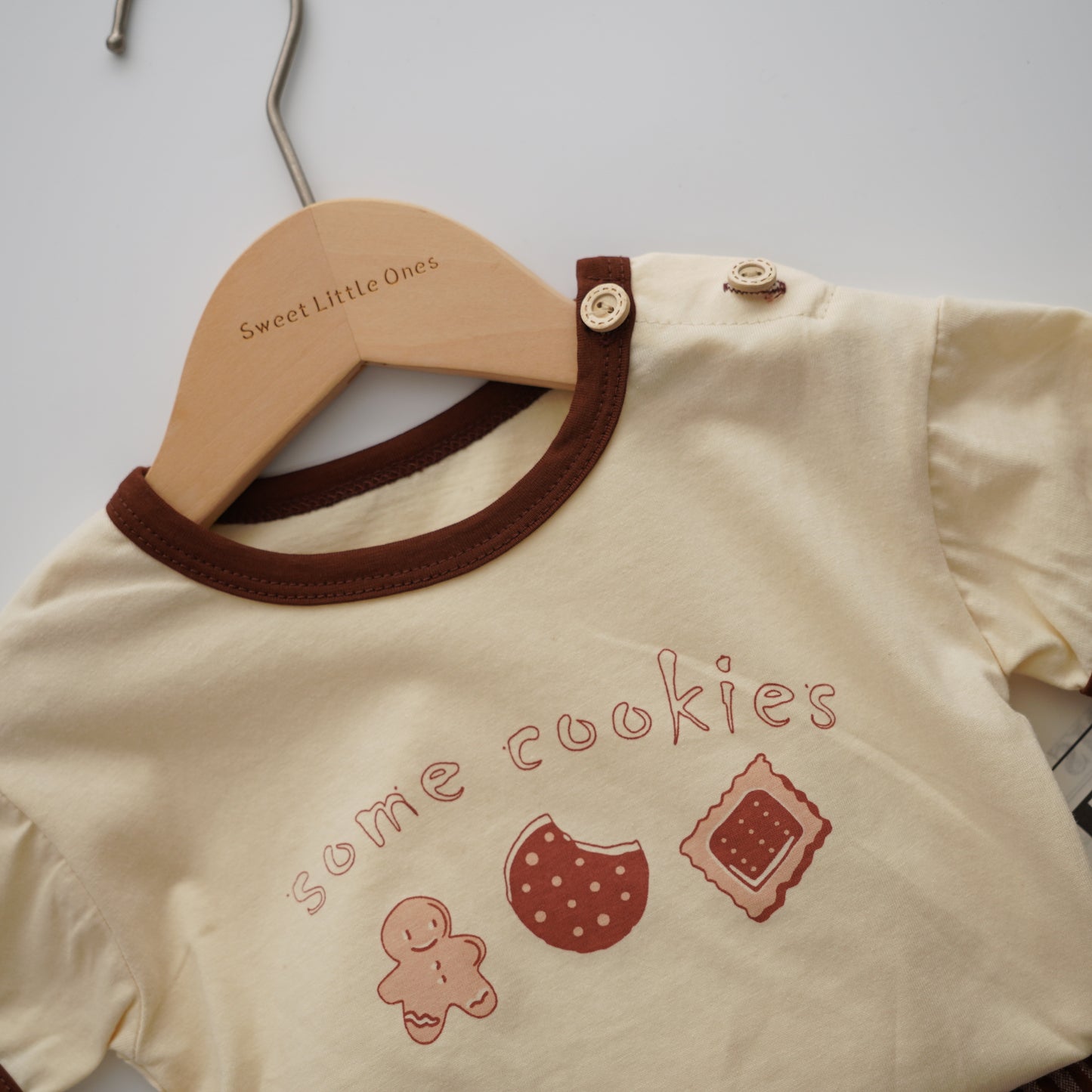 Cookies T-Shirt & Line Casual Pants Set