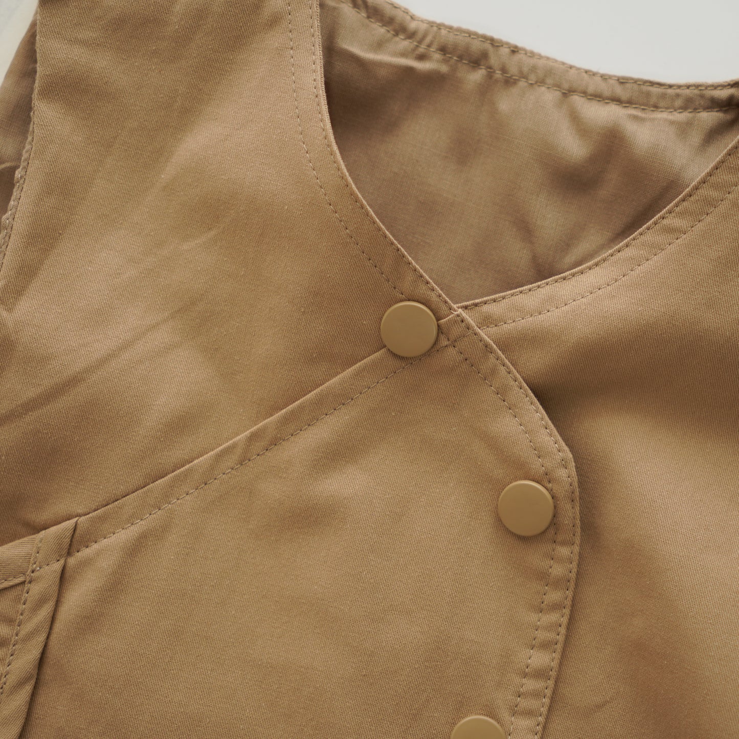 Modern Line Shirt & Vest & Casual Pants Set