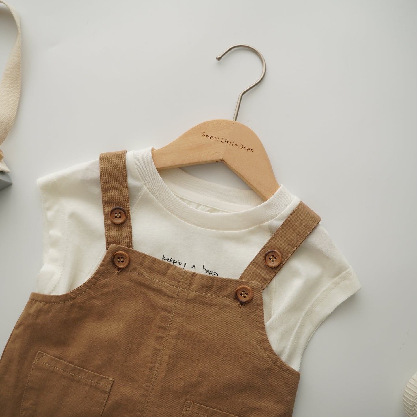 Happy Smile Shirt with Brown Sling Set (Size 73)