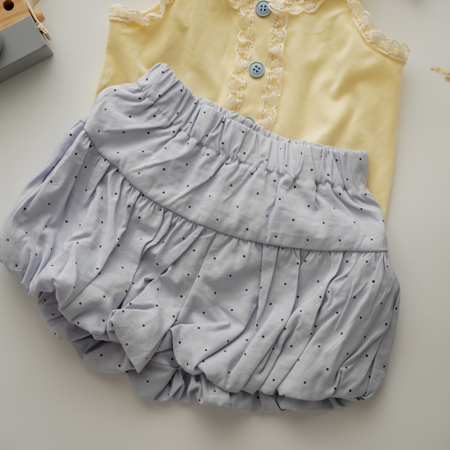 Sleeveless Yellow Top & Pants Set (Size 80)