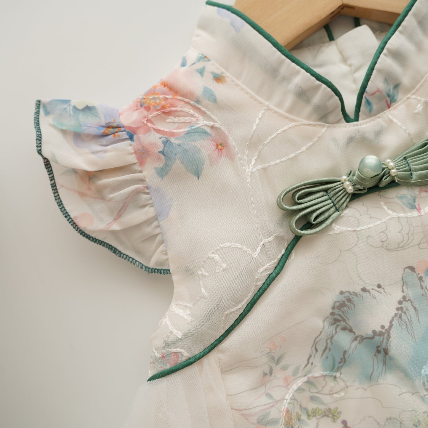 Chiffon Mesh Cheongsam in Green