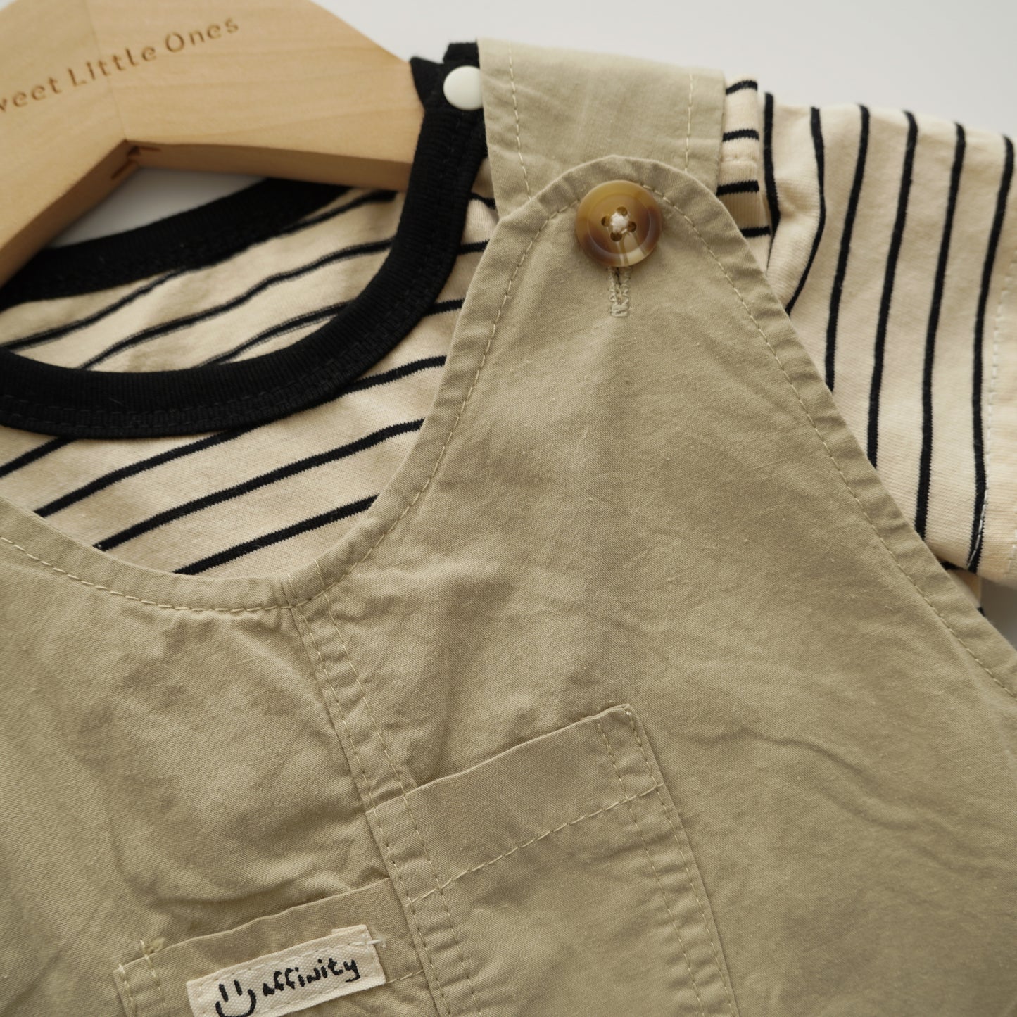 Line Shirt with Casual Sling Set