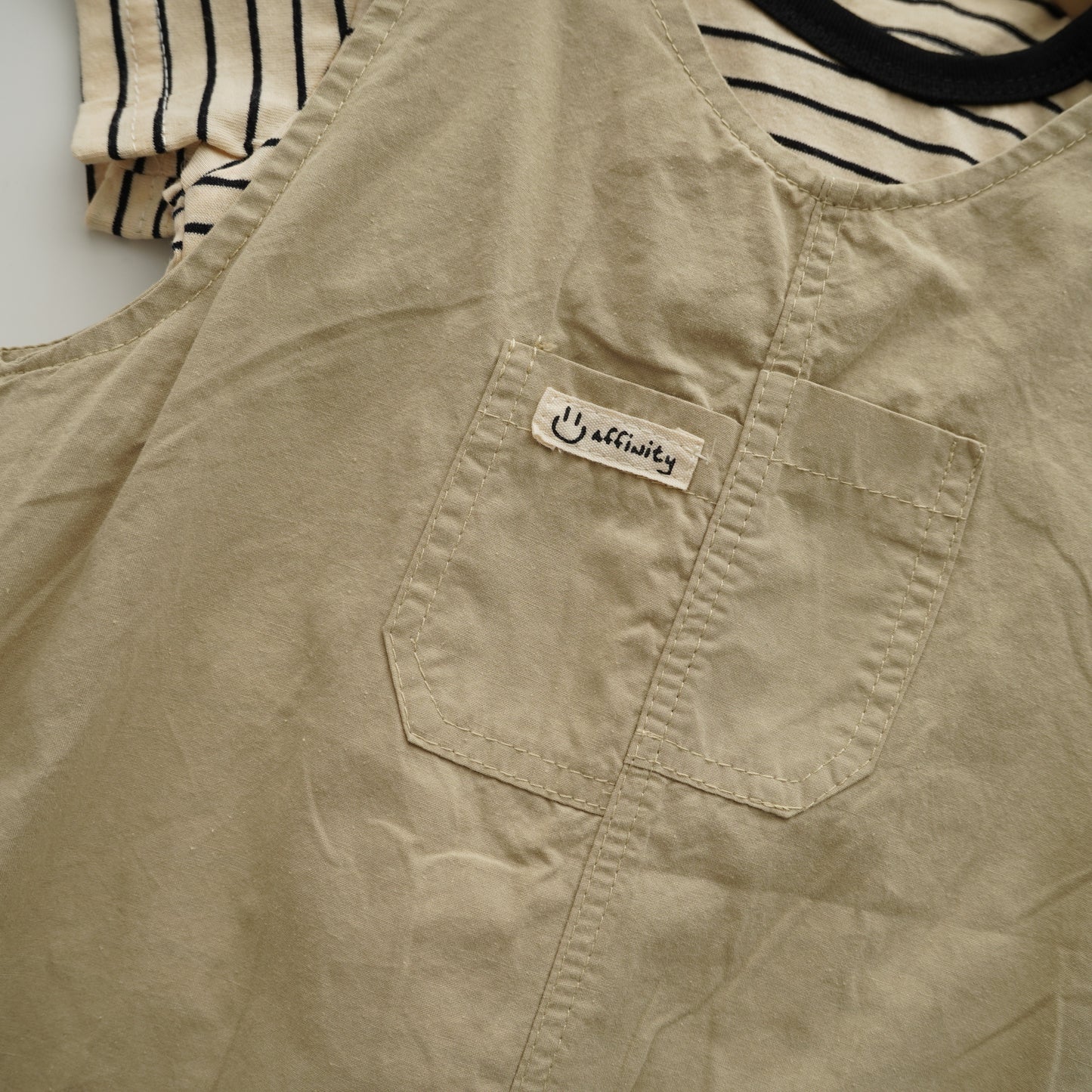 Line Shirt with Casual Sling Set