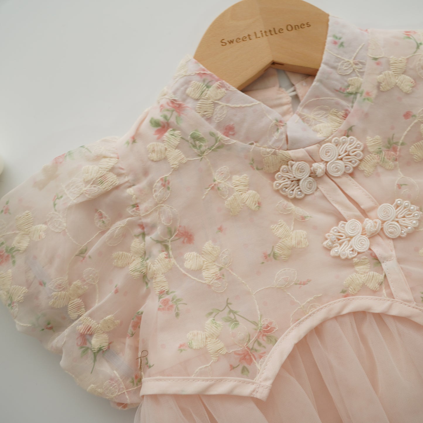 Floral Chinese Style Sister Matching