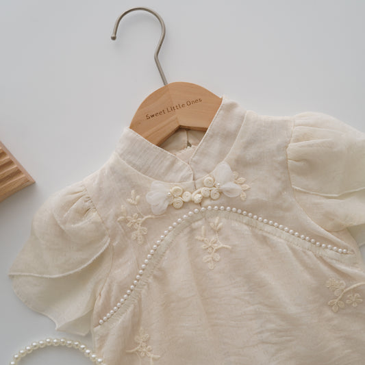 Elegant Classy Girl Cheongsam