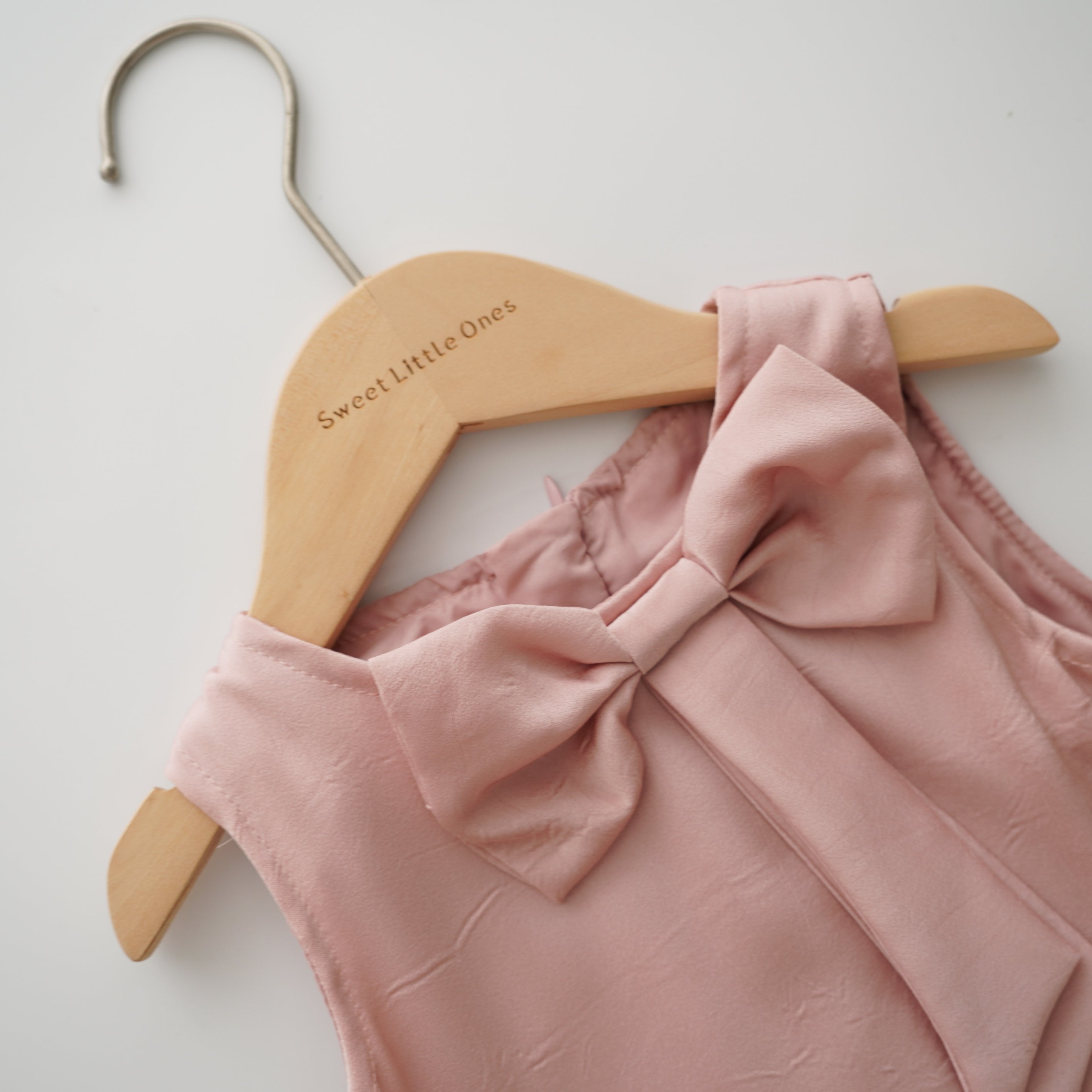 Elegant Ribbon Layer Dress