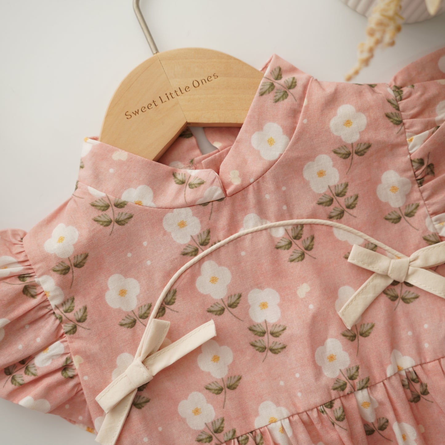 Modern Flower Sister Matching Cheongsam