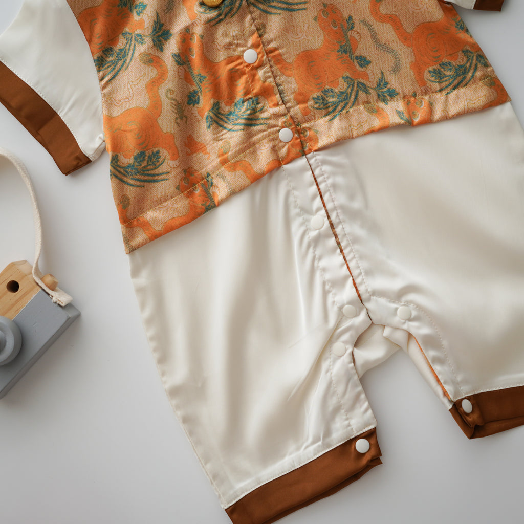 Classic Tang Baby Boy Romper (Size 90)