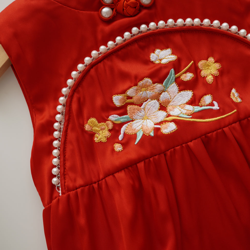 Traditional Chinese Red Cheongsam