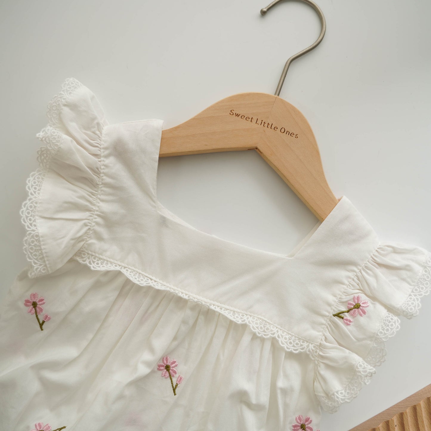 Ruffled Sleeves Embroidery Flower Romper
