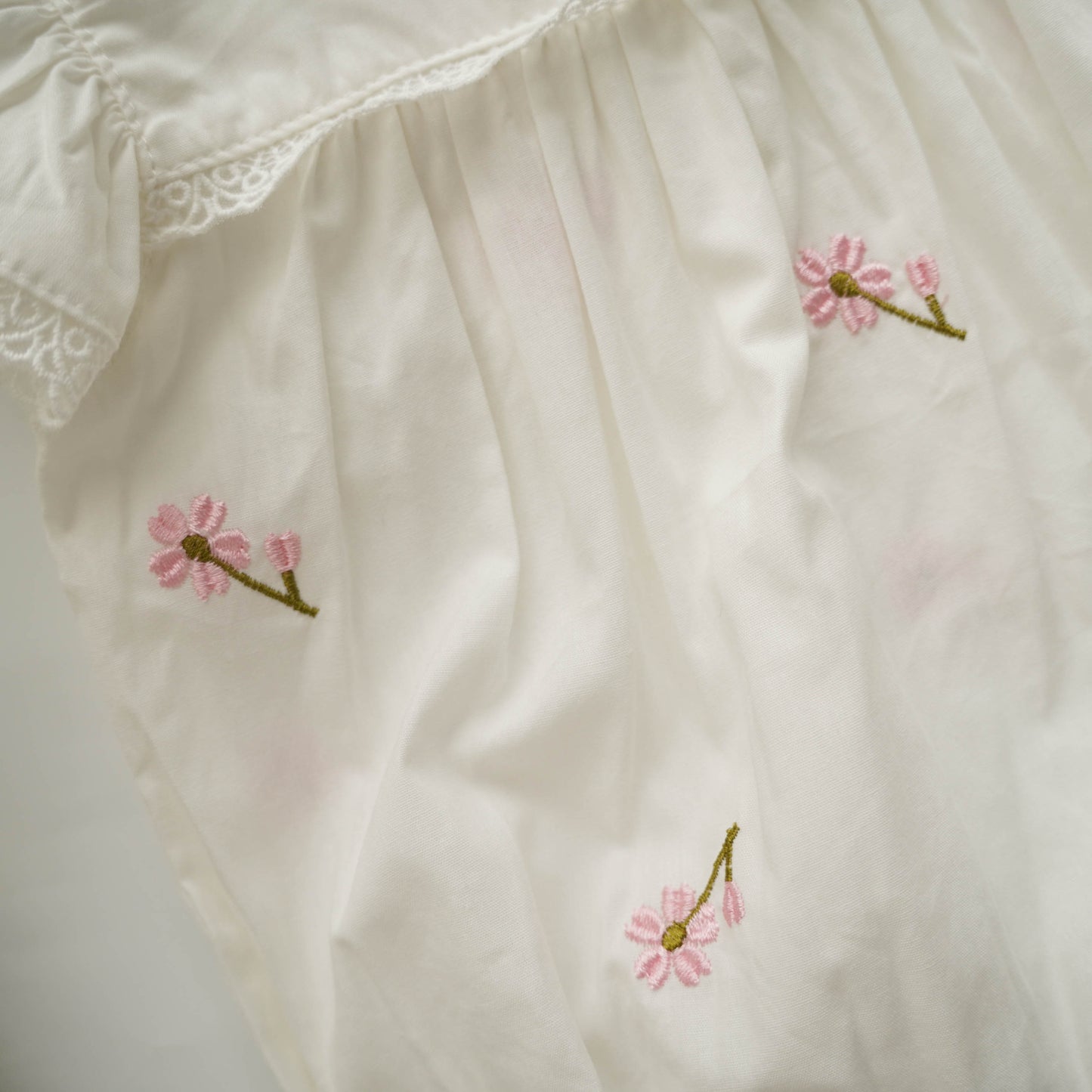 Ruffled Sleeves Embroidery Flower Romper