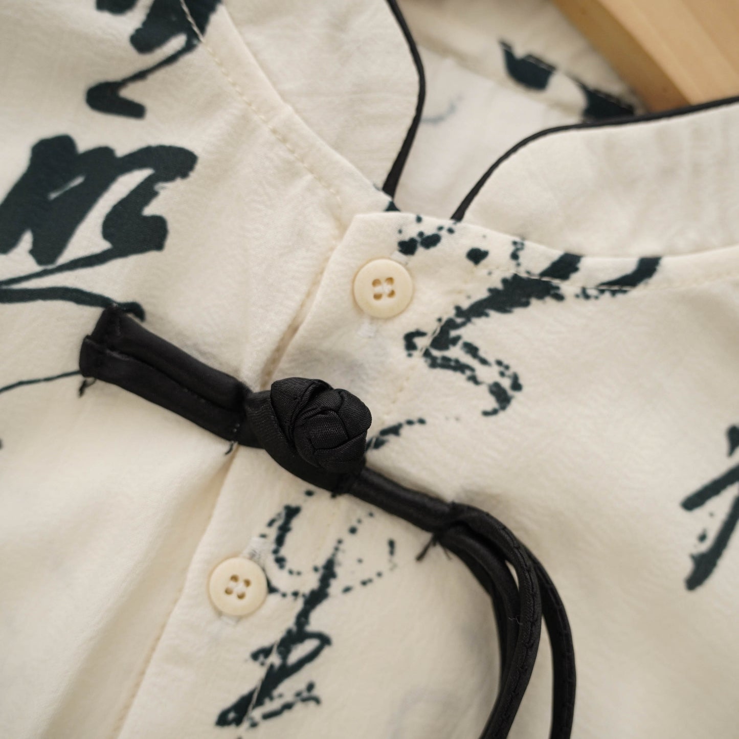 Wording Classic Chinese Romper