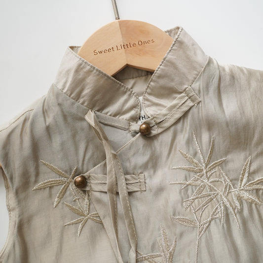 Sleeveless Chinese Classy Boy Set (Size 90)