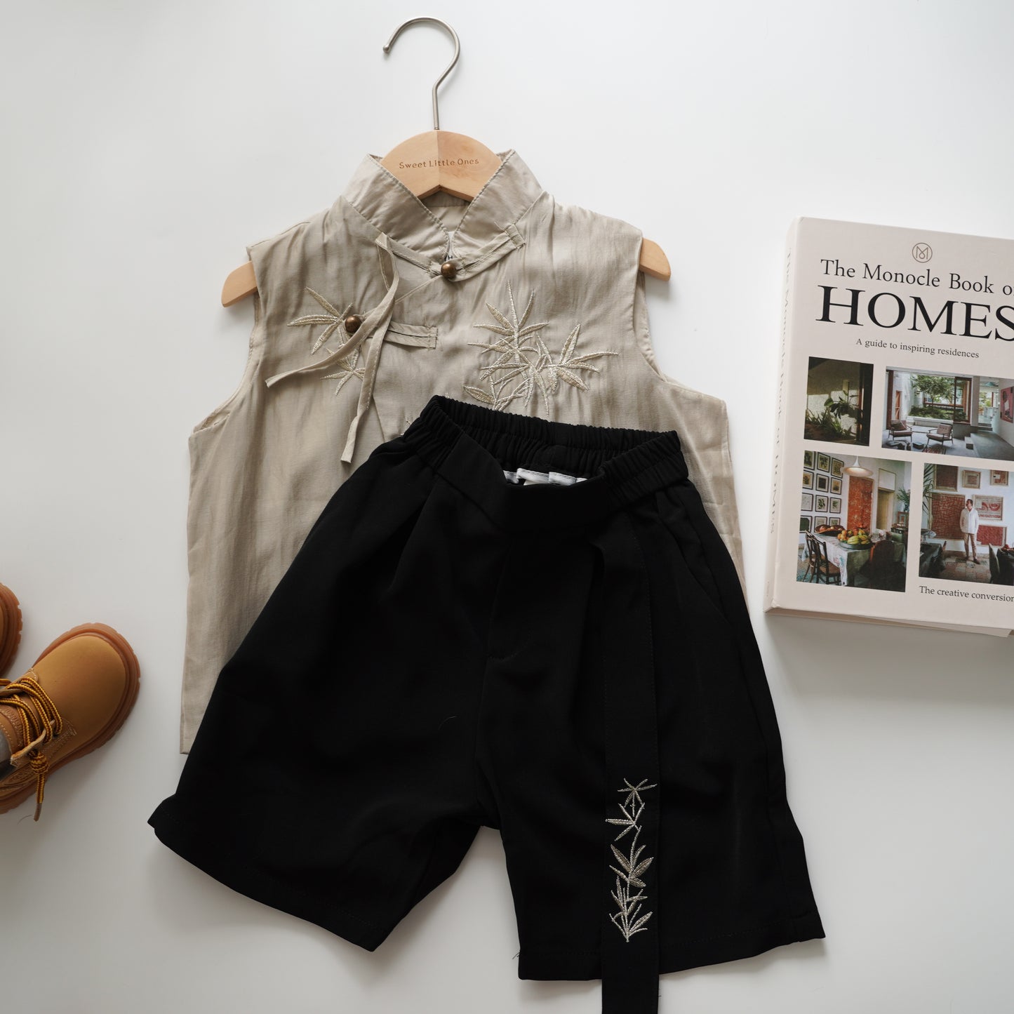 Sleeveless Chinese Classy Boy Set (Size 90)