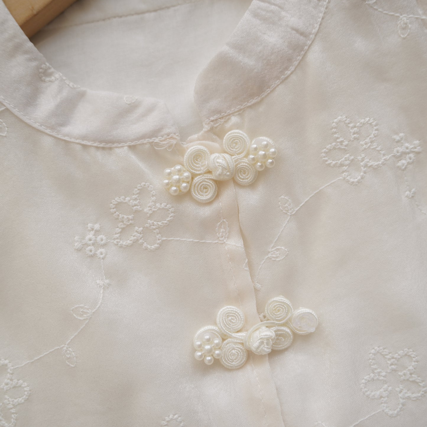 Modern Ruffled Chinese Plain Set