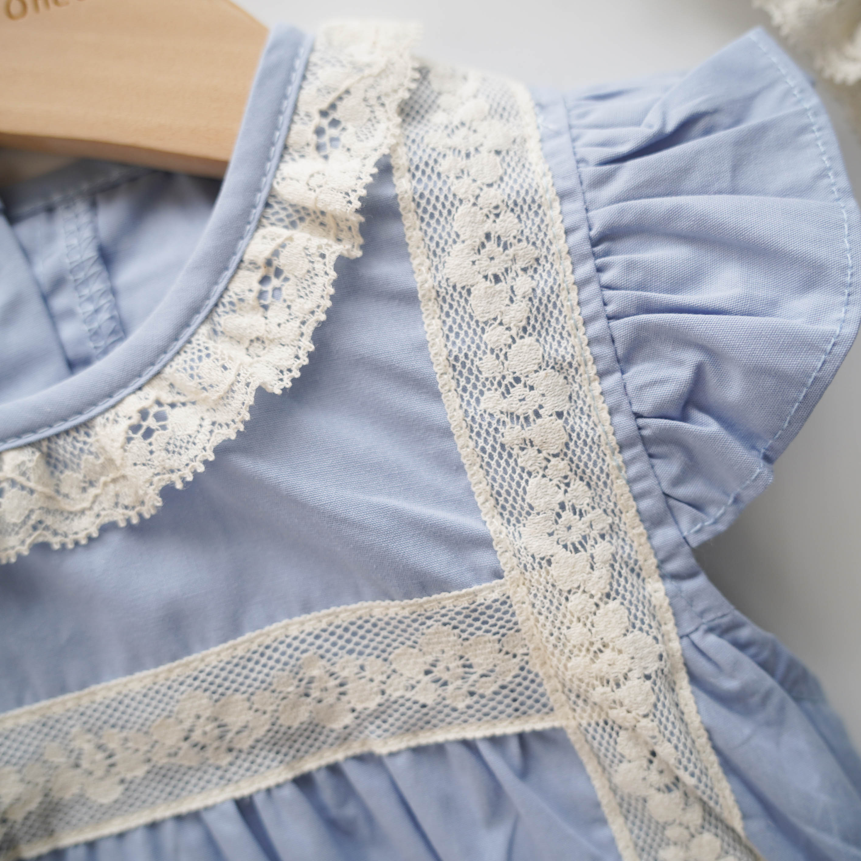 Ruffled Sleeves Baby Blue Romper with Hat