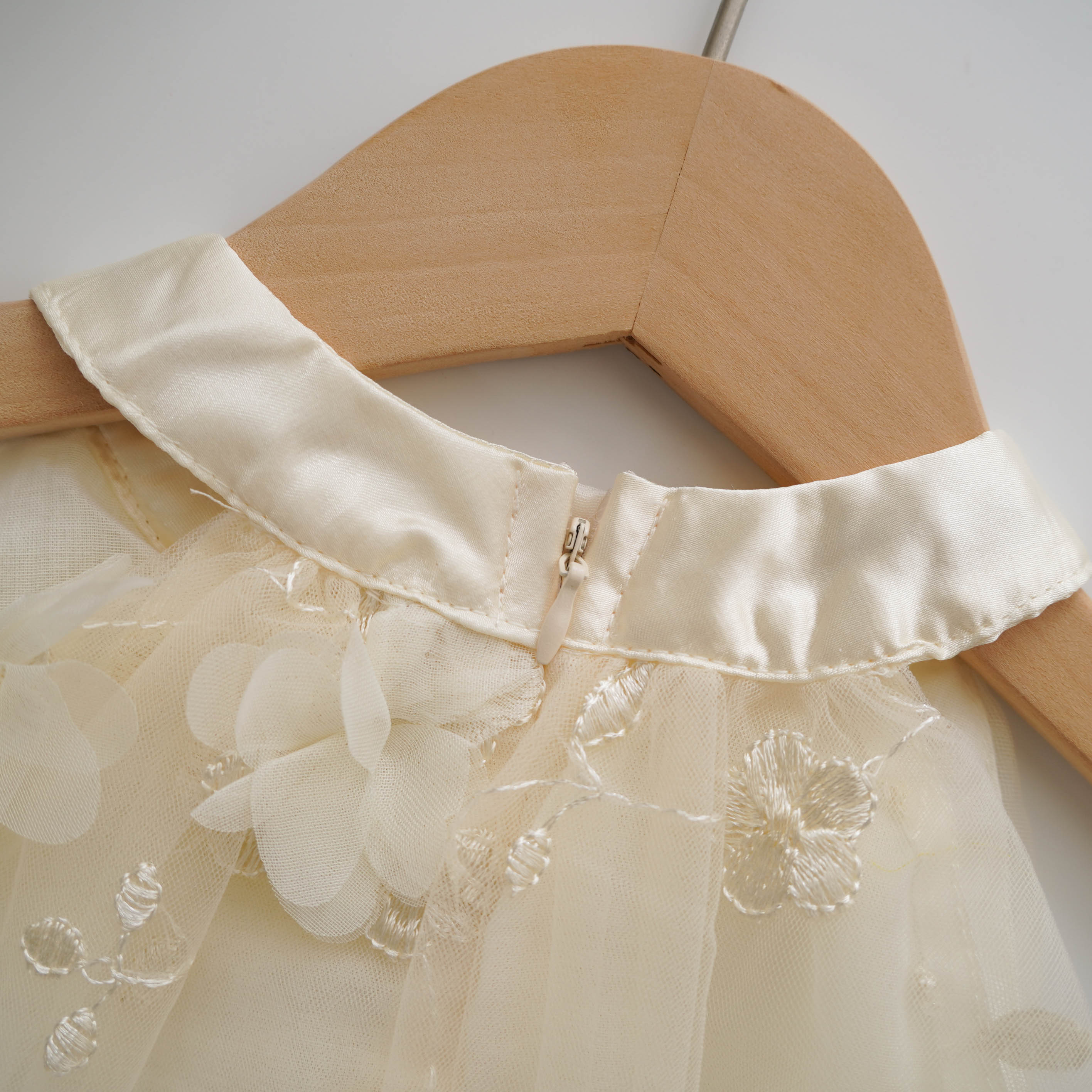 Details Embroidery Halter Dress