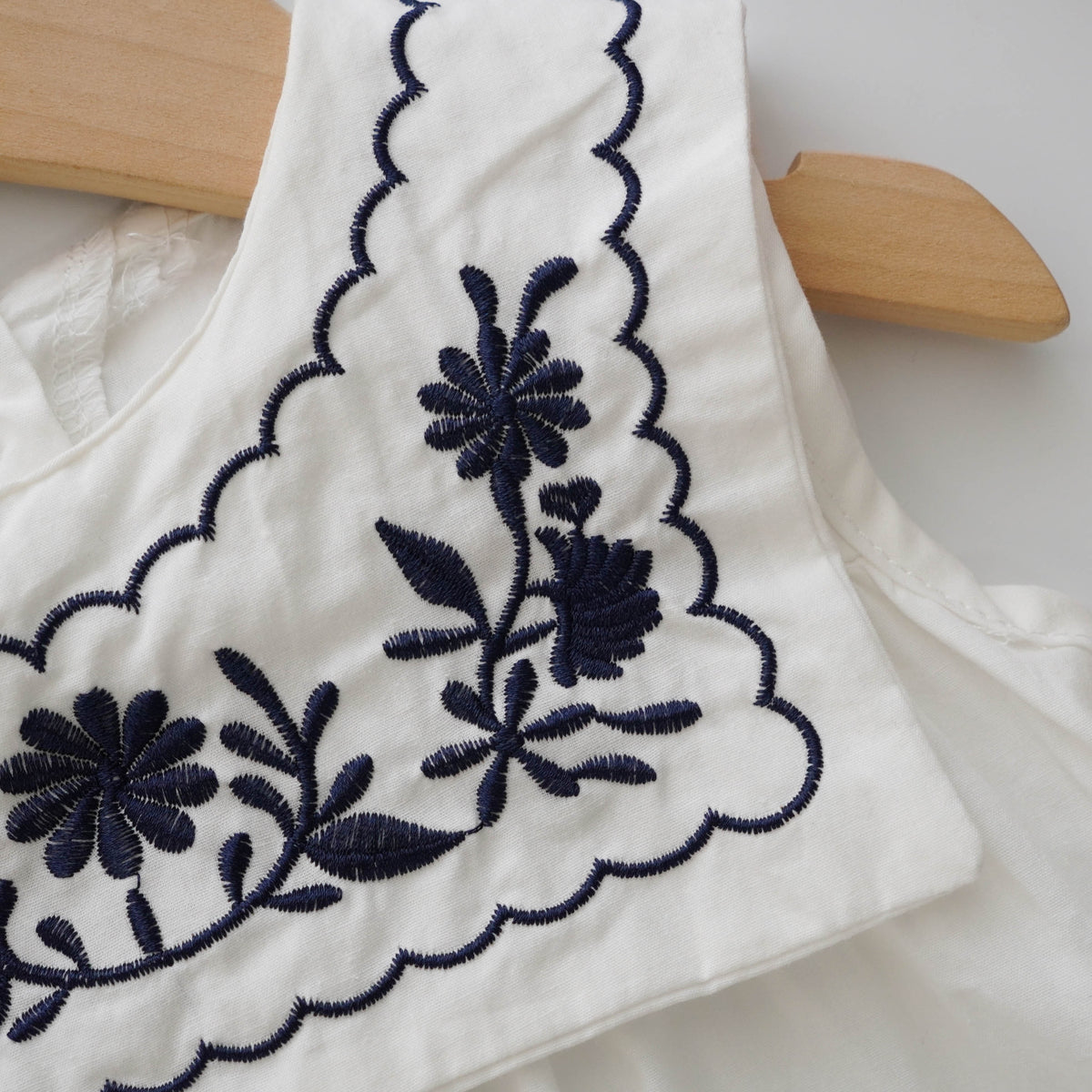 Embroidery Classic Plain Romper (Size 80 & 90)