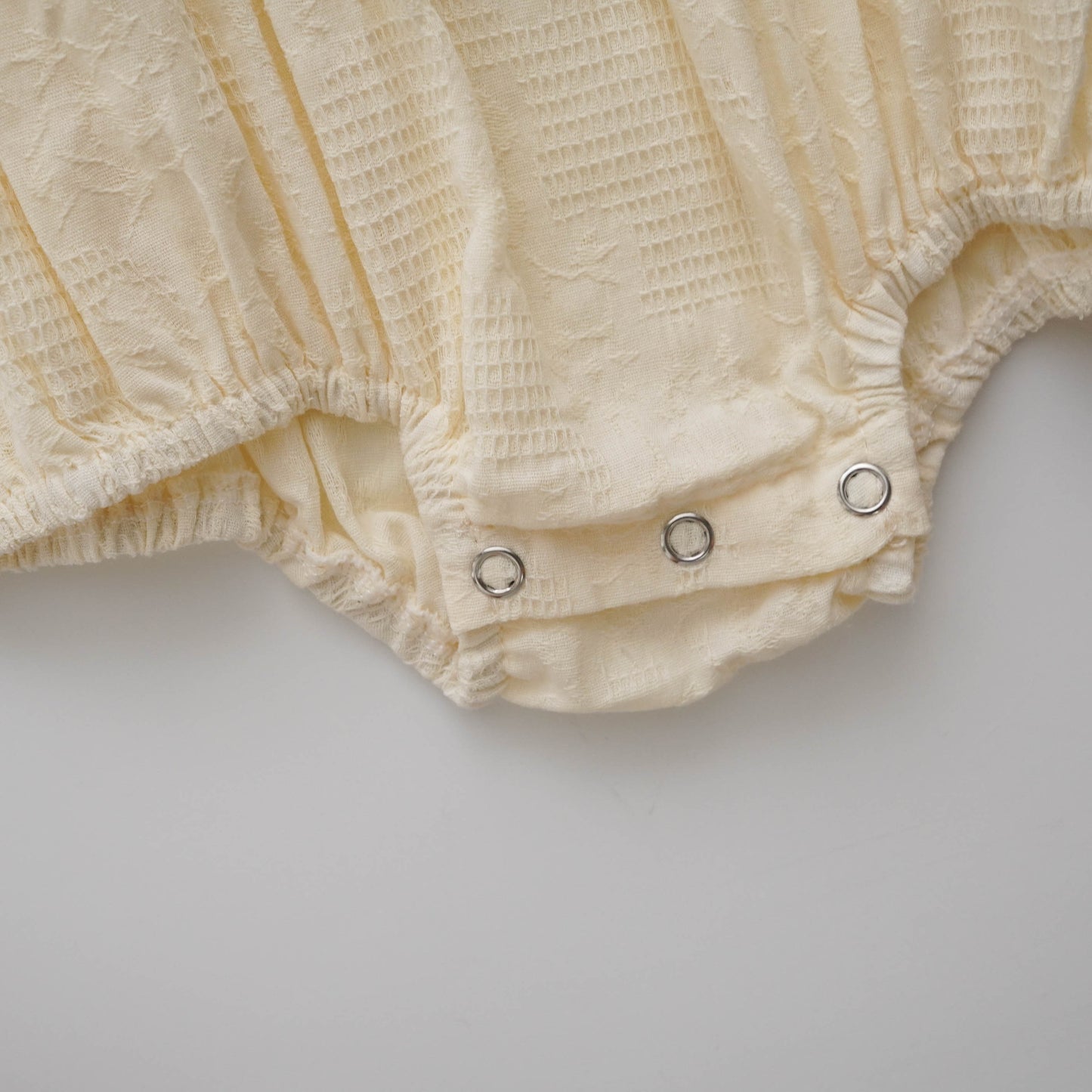 Daisy Details Long Sleeves Romper with Hat
