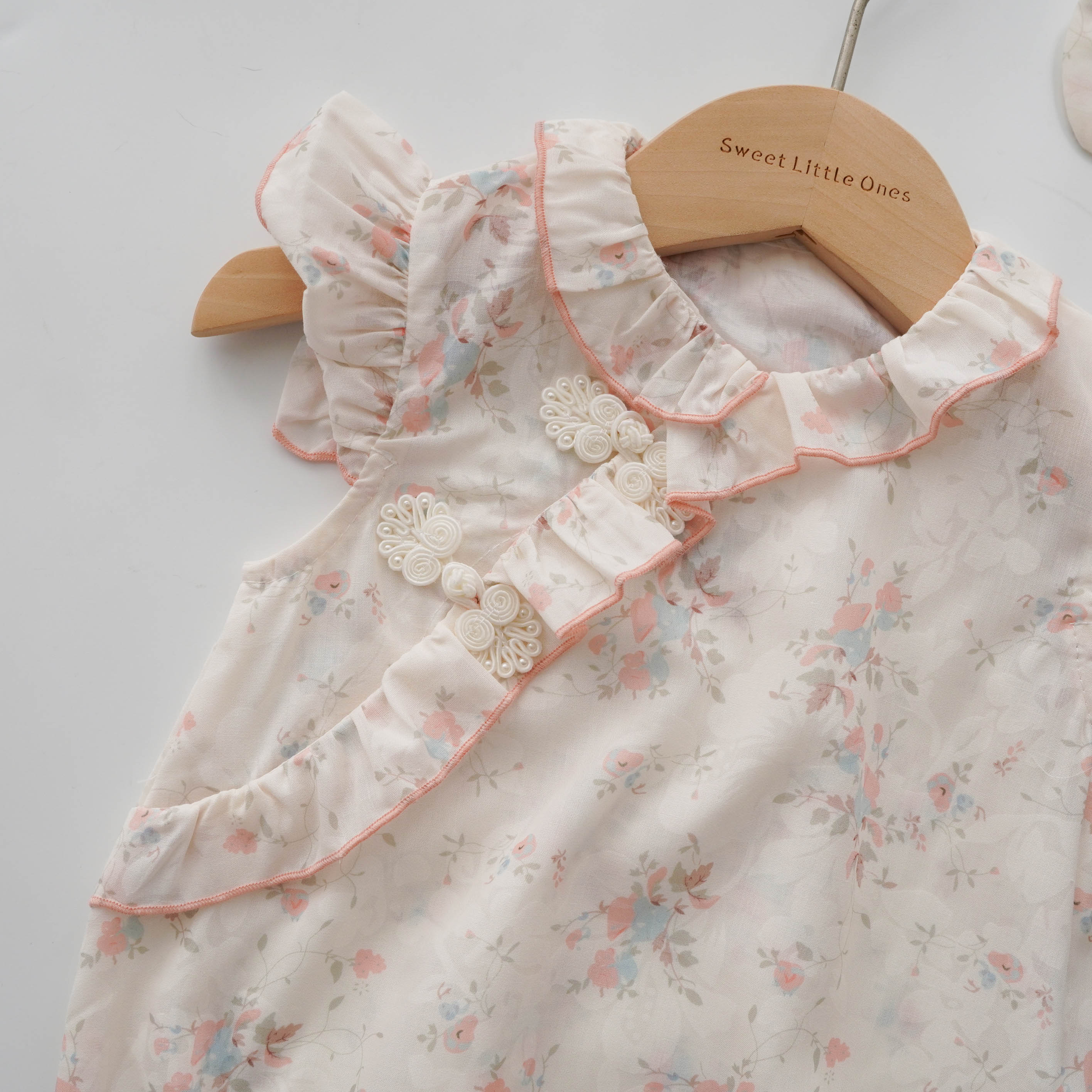 Floral Color Cheongsam with Hairband