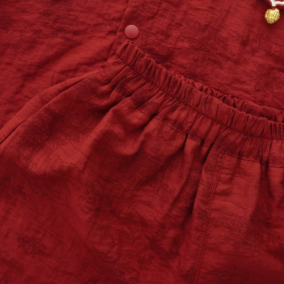 Sui Sui Ping An Buttoned Set