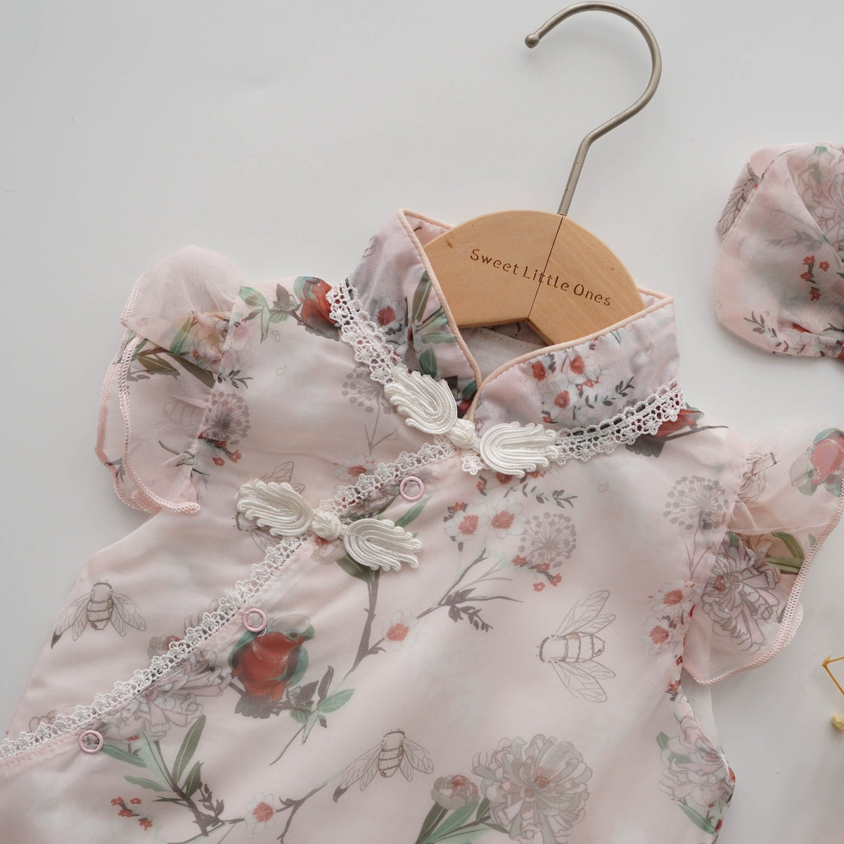 Modern Nature Cheongsam with Hairband