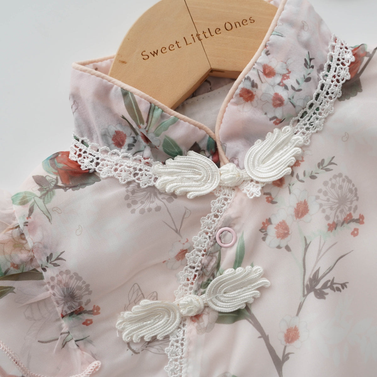 Modern Nature Cheongsam with Hairband