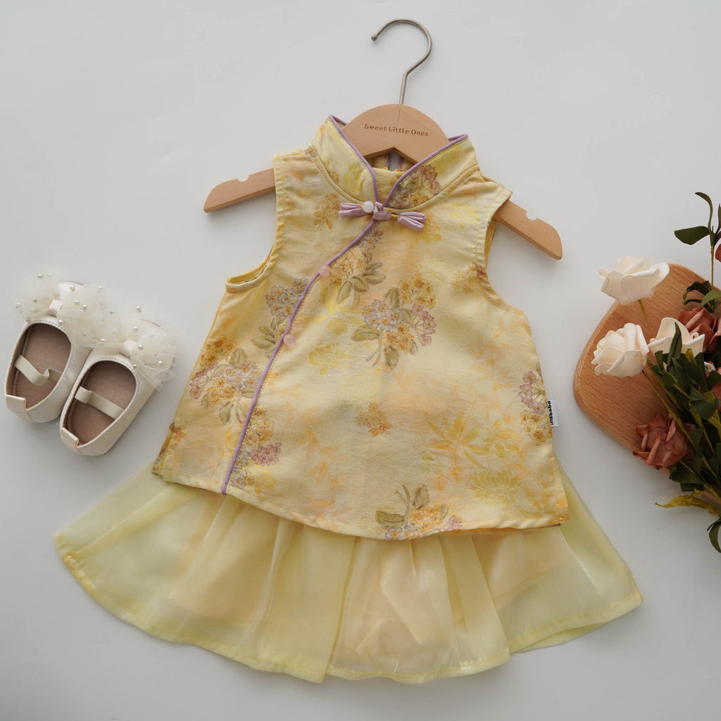 Goldish Baby Girl Chinese Set