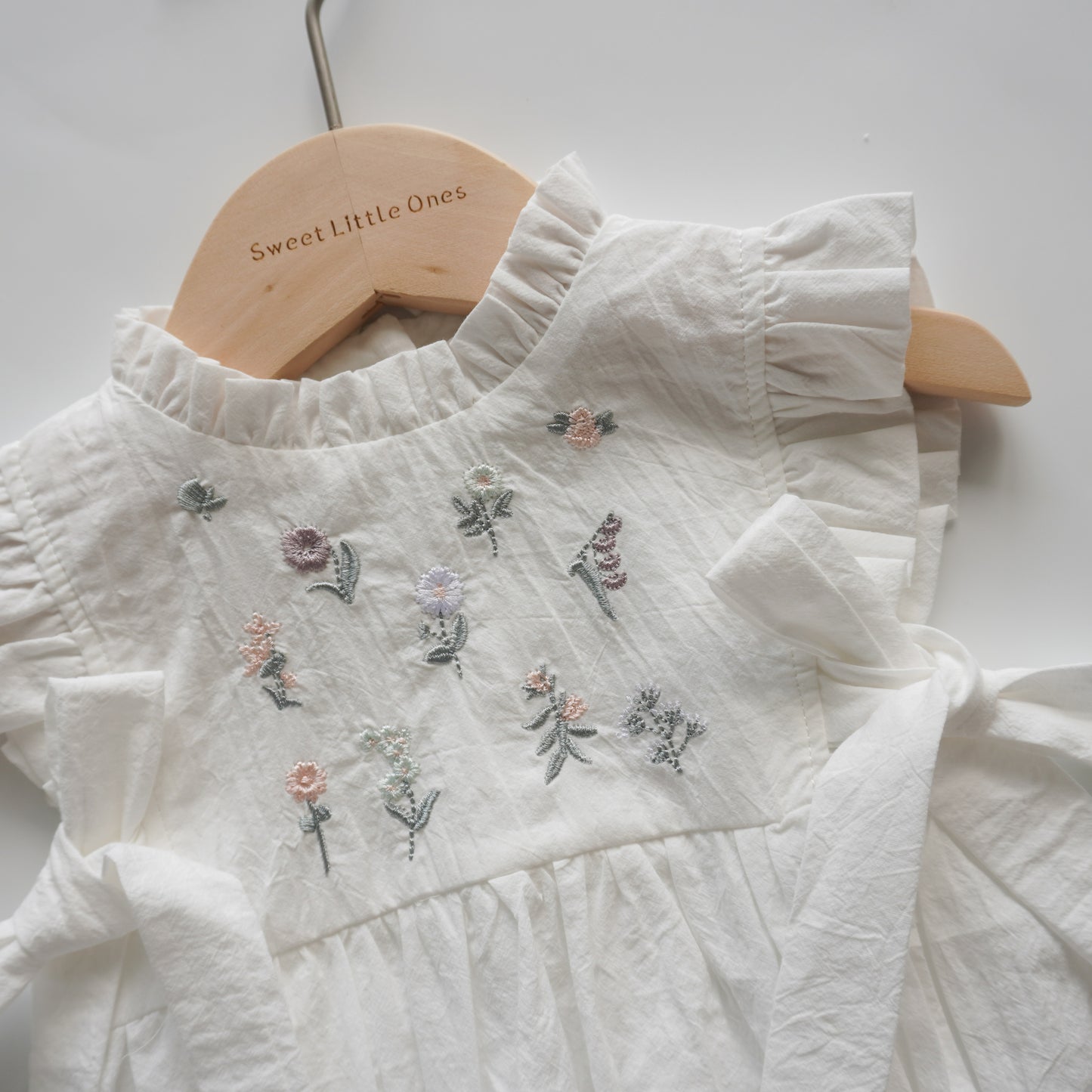 Casual Embroidery Flower Vintage Romper