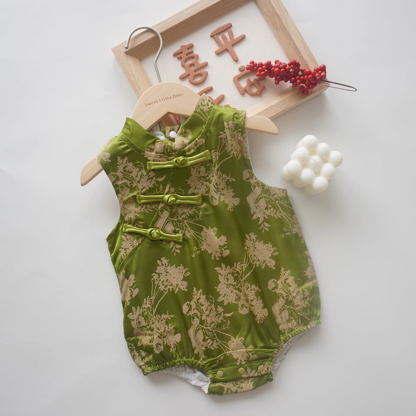 Traditional Vintage Green Cheongsam