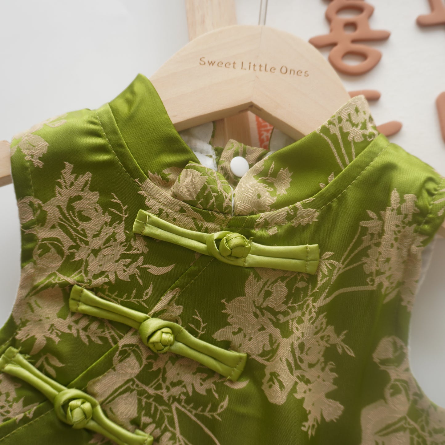 Traditional Vintage Green Cheongsam